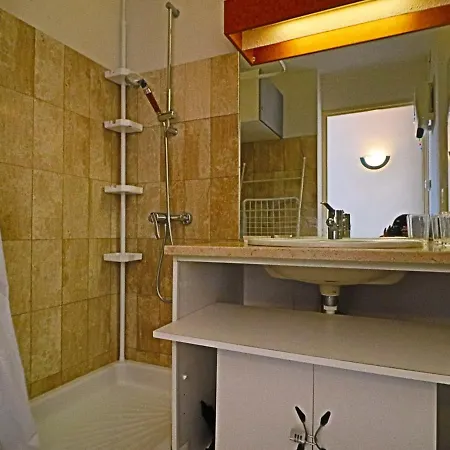 Apartment Agreable T2 Pour 6 Pers., Terrasse, Piscine Et Proche - Fr-1-472a-177